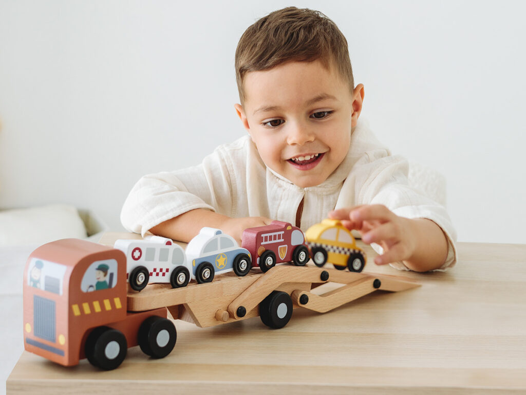 Pino Kamion Transporter I Decak