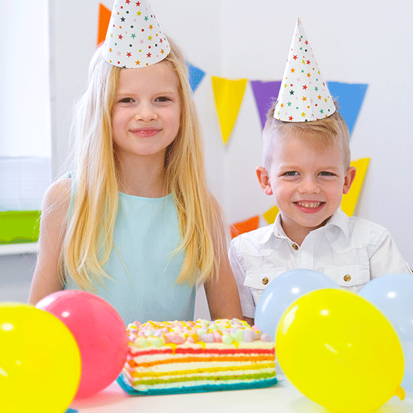 Decak I Devojcica Rodjendan