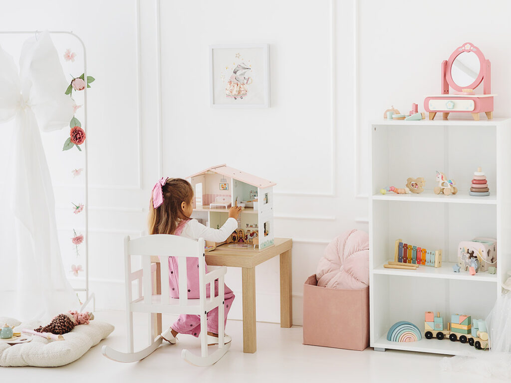 Soba Devojcice Drvene Igracke