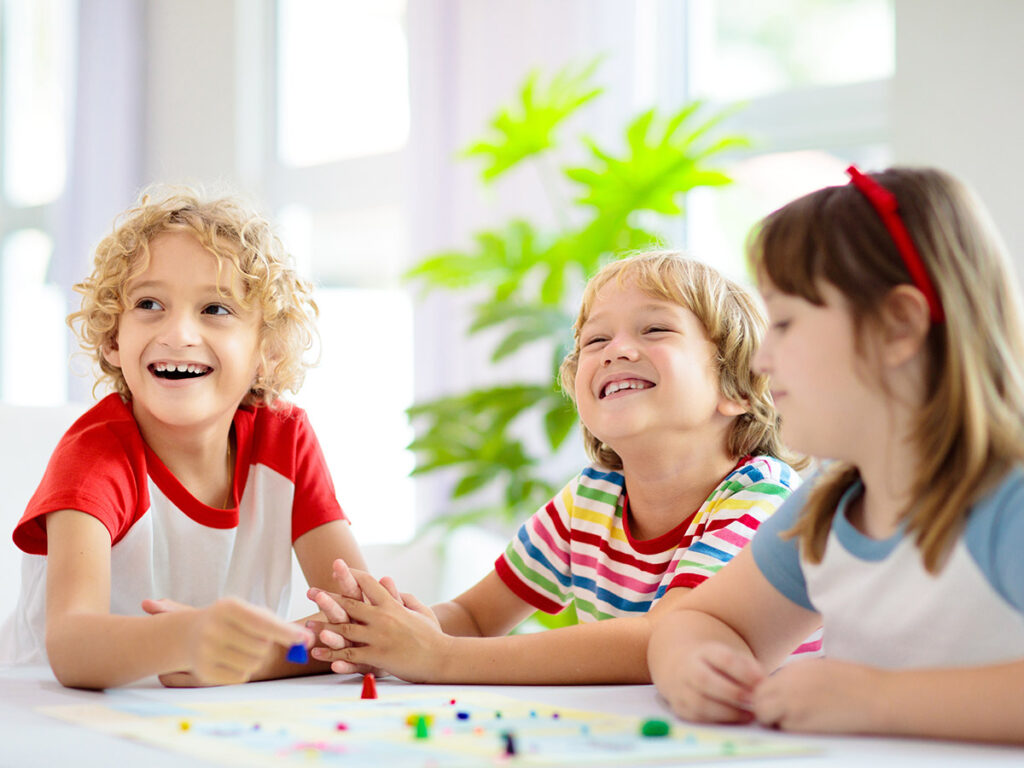 Deca Igranje Drustvenih Igara