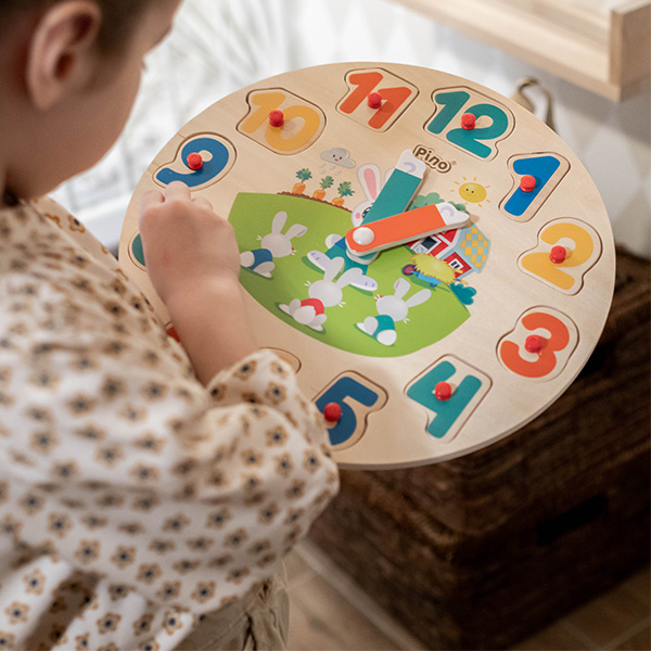 Kako Nauciti Dete Da Gleda Na Sat Pino Sat Devojcica