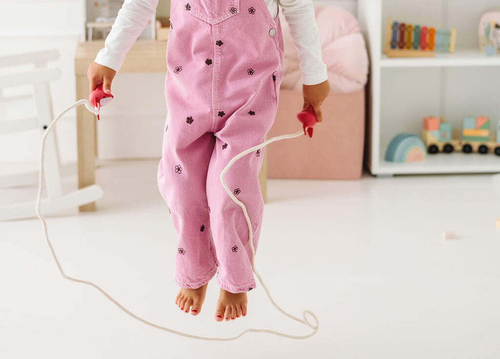 Preskakanje Vijace Vezba Grube Motorike